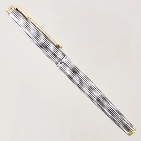 Reservoarpenna, Parker, sterlingsilver, stift i 14K, längd 13cm, bruksslitage, toppskruv med mindre repor, inga tillbehör