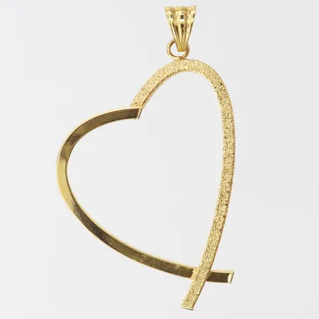 Hänge, hjärta, längd inkl ögla ca 47mm, bredd ca 32mm, delvis matterad dekor, Guldfynd, 18K Vikt: 2 g