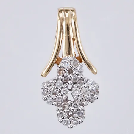 Hänge med diamanter 28x0,005ct, längd c a13mm, bredd ca 6mm, 18K Vikt: 0,6 g