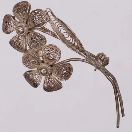 Brosch, filigran, blomma, längd 46mm, 830/1000 silver Vikt: 3,6 g