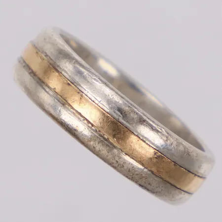 Ring, stl 17, bredd 5,8mm, delvis förgylld, repor, silver 925/1000 Vikt: 5,7 g