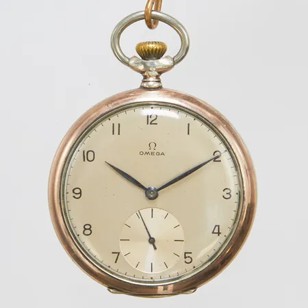 Fickur Omega, silver, manuell, 49,1mm, ref: 312 4 1036, Cal. 161, snr: 13375159, skadad urtavla, skadat glas, klockkedja i metall, inga tillbehör.