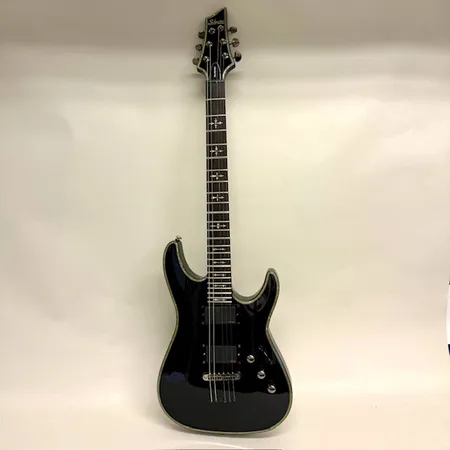 El-gitarr, Schekter Diamond series, Hellraiser, W 10070050, Sydkorea, blanksvart med pärlemor, sträng saknas, lätta repor, hårt fodral Skickas med Bussgods eller PostNord