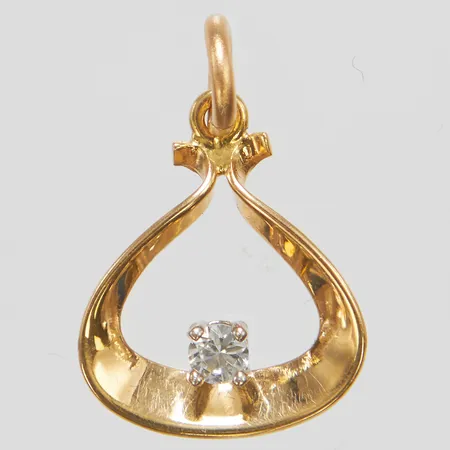 Hänge, vit sten, längd inkl. ögla 17,8mm, bredd 12mm, ostämplad, 18K Vikt: 0,8 g