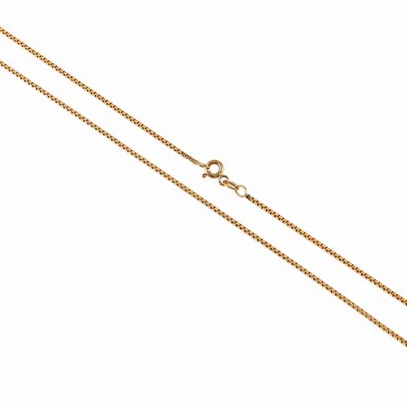 Kedja, Venezia i 18K guld. Den är 50 cm lång, 1,1 mm bred och väger 5,8g. Fint skick. Springring.