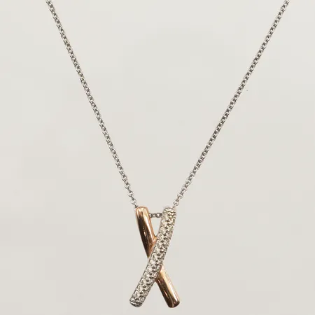 Hänge tvåtonat med vita stenar ca 20mm, bredd 7mm, kedja reglerbar längd ca 42-45cm, Guldfynd, 925/1000 silver Vikt: 3,6 g