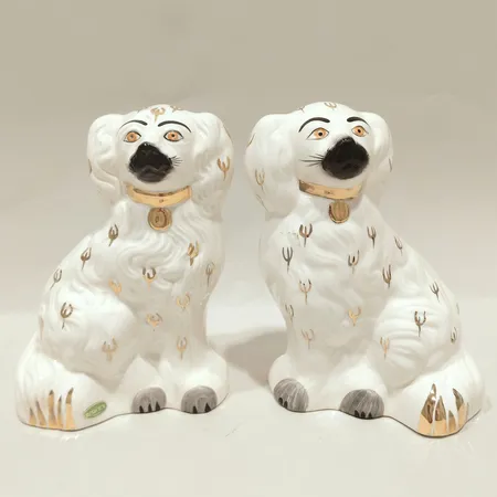 Figuriner, ett par hemvändarhundar, Beswick, England, ca 20cm, gulddekor, märkta 1378-5 Skickas med postpaket.