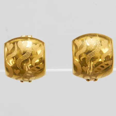 Ett par örhängen, delvis satinerad yta, hjärtdekor, längd 14,5mm, bredd ca 11mm, stift, 21K Vikt: 4,3 g