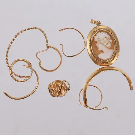 Diverse smycken, defekta, 18K, bruttovikt 4,9g,