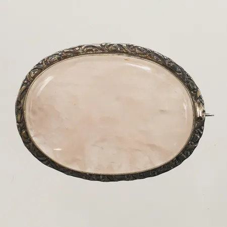 Brosch med rosenkvarts, ca 28mm, bredd 36mm, silver Vikt: 7,4 g