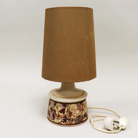 Lampfot stengods, Rörstrand, 21cm, lampskärm med fläckar, ojordad kontakt, ej funktionstestad. Skickas med paket.