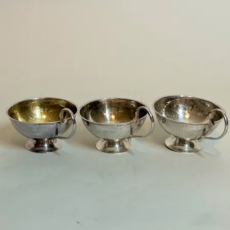3 Punchbägare 37mm höga, Fritz Olsson, gravyr, 830/1000 silver Vikt: 93,7 g