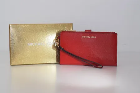 Michael Kors plånbok i kartong Vikt: 0 g