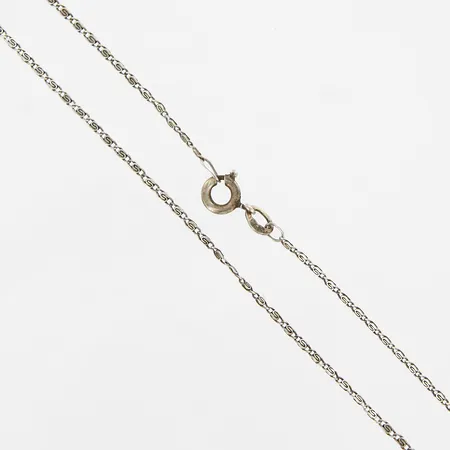 Kedja Irrgång, ca 47cm, bredd ca 1,5mm, skevheter, 830/1000 Silver Vikt: 1,9 g