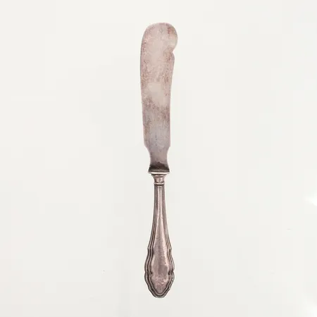 Smörkniv, handtag i silver, blad i stål, 16,5cm, silver 830/1000 bruttovikt: 23,9 gram Vikt: 0 g