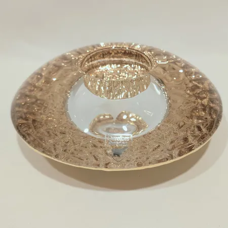 Ljuslykta Discus Lars Hellsten Orrefors, Ø 13,5cm, etikettmärkt, halvkristall, originalkartong Skickas med paket.