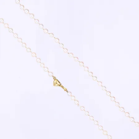 Pärlcollier, imitationspärlor, 49,5cm, bredd 4mm, lås i 18K Bruttovikt: 9,9g Vikt: 9,9 g