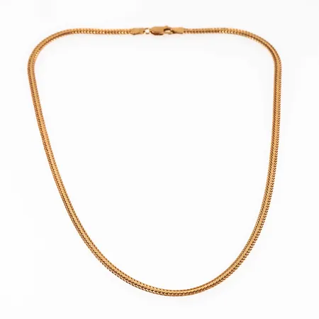 Collier, Rävsvans i 18K guld. Det är 45 cm långt, 3,5 mm brett och väger 12,3g. Fint skick. Karbinhake. Stämplad 750, Balestra.