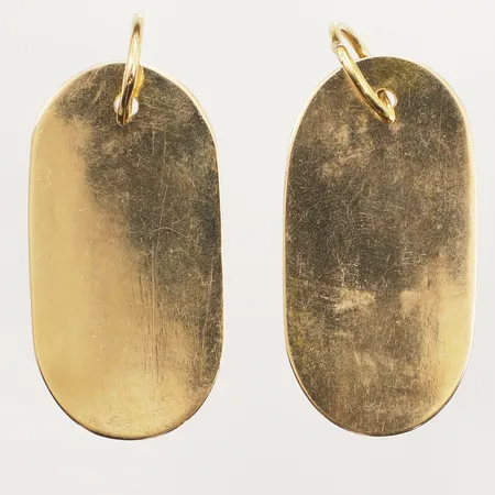 Två hängen, 50mm inkl ögla, gravyr, 18K Vikt: 21 g