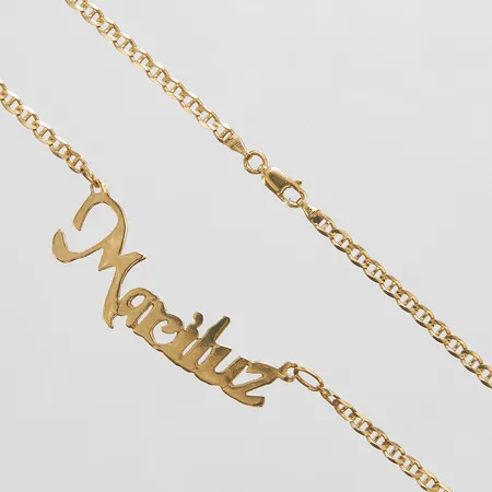 Collier med namnbricka, längd: 49,2cm, bredd: 3-15mm, italienska stämplar, 18K Vikt: 11,9 g