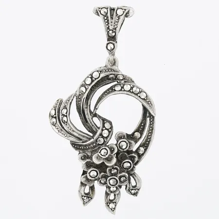 Hänge med markasiter, ca 46x24mm, 835/1000 silver. Vikt: 5,5 g