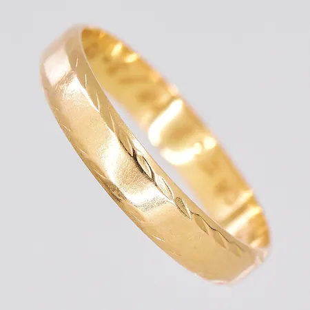 Ring stl 20½ bredd 4,1mm personlig gravyr, 18K Vikt: 3,2 g