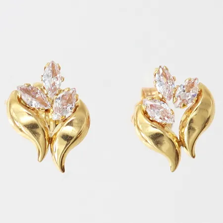 Ett par örhängen med vita stenar, Ø8,5mm, 18K.  Vikt: 0,8 g