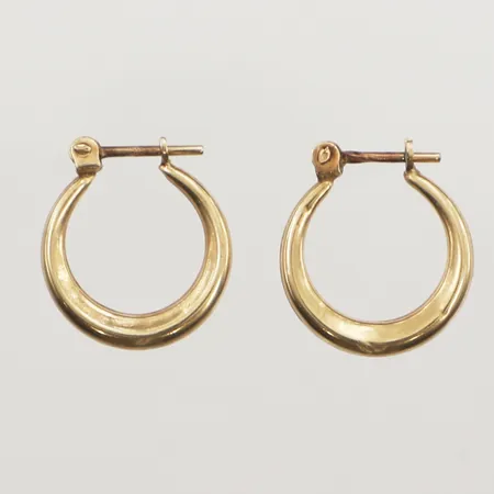 Ett par örhängen creoler, Ø14,5mm, bredd 2,5mm, 9K  Vikt: 0,9 g