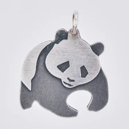 Hänge Panda längd: ca 2,4cm bredd: ca 21mm 925/1000 silver Vikt: 2,8 g