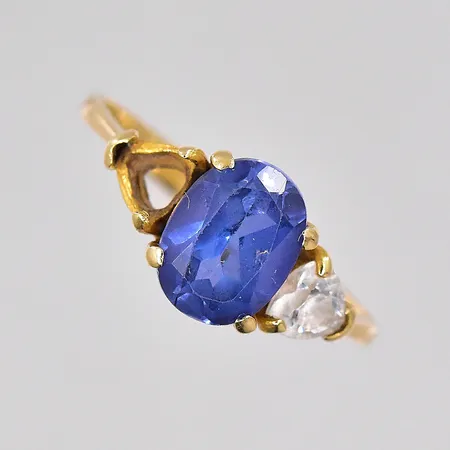 Ring, defekt, sten saknas, 18K Vikt: 1,9 g