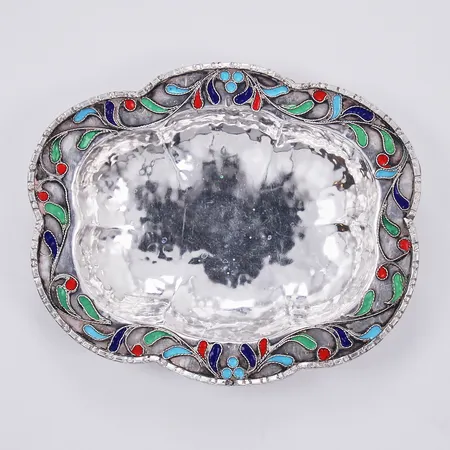 Fat med färgad emalj 85x70mm, ostämplat silver Vikt: 22,7 g