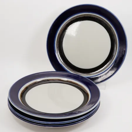 4 Assietter Saara Arabia Finland, design Anja Jaatinen-Winqvist, Ø ca 20cm, bruksskick . Skickas med paket.