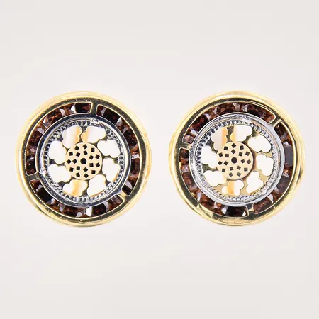 Ett par örhängen med bruna stenar samt genombruten dekor, Ø17mm, smärre bucklor, tvåfärgade, 18K Vikt: 4,3 g