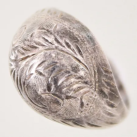 Ring med dekor, stl 16¼, bredd 3-13mm, silver 925/1000 Vikt: 2,6 g