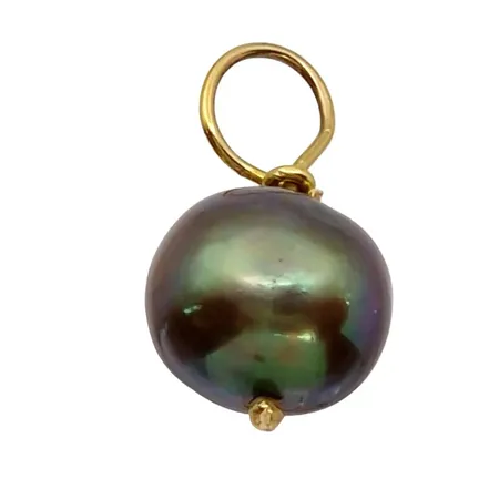 Hänge, 18K guld, odlad pärla Ø 8-9 mm, längd inkl. ögla 16 mm, fint skick Vikt: 1,1 g