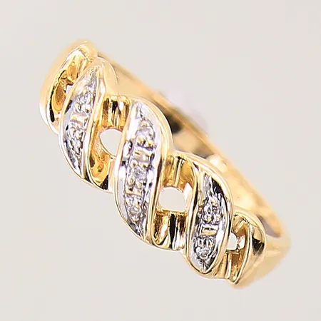 Ring med diamanter 7 x ca 0,005ct, stl 17½, bredd 2-6mm, 18K  Vikt: 2,4 g