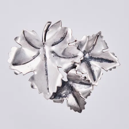 Brosch VAH 830/1000 silver, längd ca 50cm, bredd ca 36mm, silver Vikt: 9,5 g