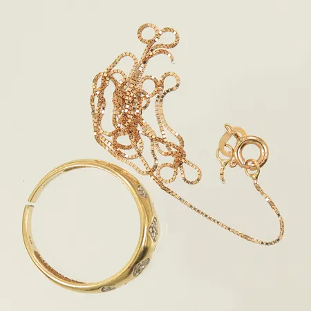 Diverse guld, ring med diamanter 0,10ct enligt gravyr, halskedja, klippt skena, defekt/av 18K  Vikt: 4,4 g