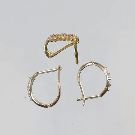 Diverse guld med stenar, defekt 14K Vikt: 1,5 g