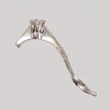 Ring med briljantslipad diamant 1x0,41ct, defekt, uppklippt, vitguld, 18K,   Vikt: 2,1 g