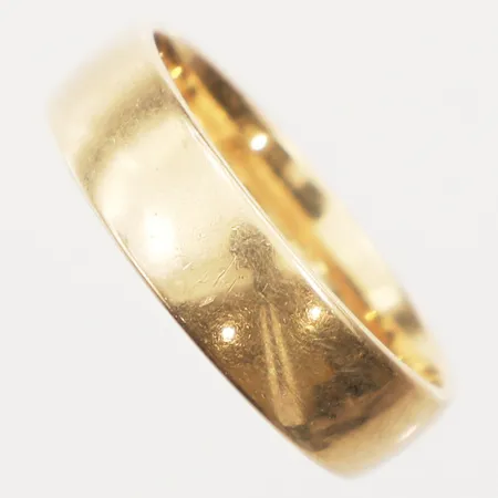 Ring slät, stl 19¼, bredd 5,9mm, gravyr, Schalin, 18K Vikt: 7,3 g