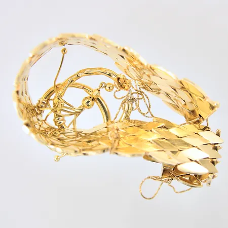 Guldsmycken, udda, bucklor, defekta/av, 18K  Vikt: 41 g