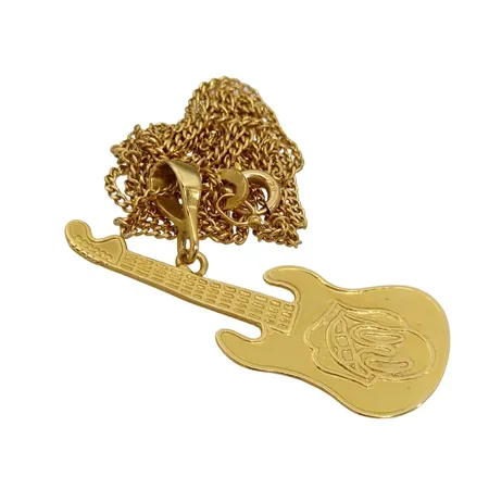 Halskedja med hänge, 18K guld, båda med slitage Vikt: 5,7 g