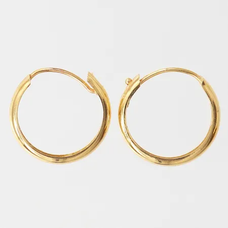Ett par örhängen, creoler, Ø12mm, bredd 3mm, 18K. Vikt: 0,6 g