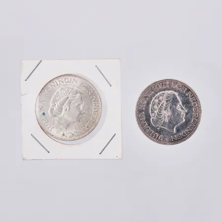 Två mynt, 2½ Gulden Nederland 1960, 720/1000 Silver Vikt: 30 g
