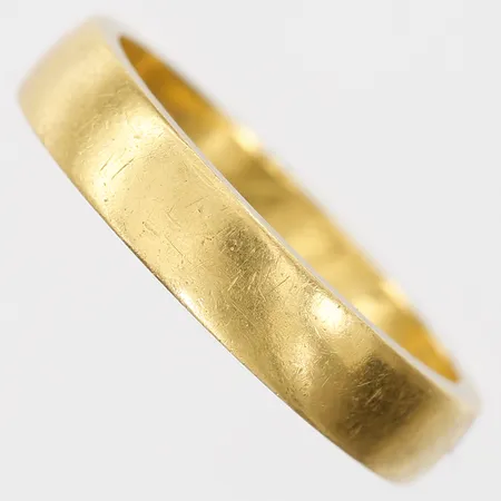 Ring slät, stl: 17¼, personlig gravyr, 23K guld Vikt: 6,6 g