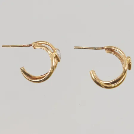 Örhängen ett par med stenar, saknar låsstopp,13,5mm, 18K, 1,2g.
