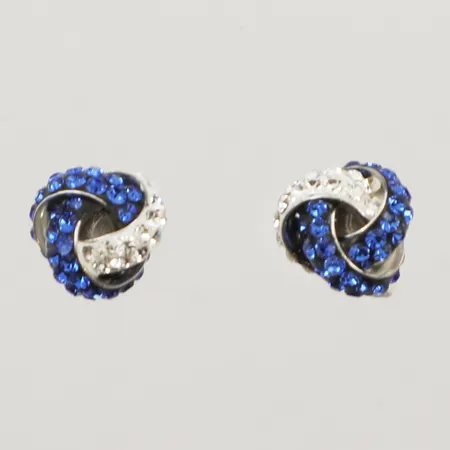 Ett par örhängen med blå och vita stenar, bredd 9mm, 925/1000 silver  Vikt: 2,7 g