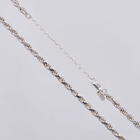 Kedja längd ca 50-55,5cm, bredd ca 4mm, 925/1000 silver Vikt: 23 g