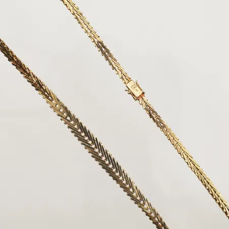 Collier, längd 42cm, bredd 4,5-8mm, 14K Vikt: 21,5 g